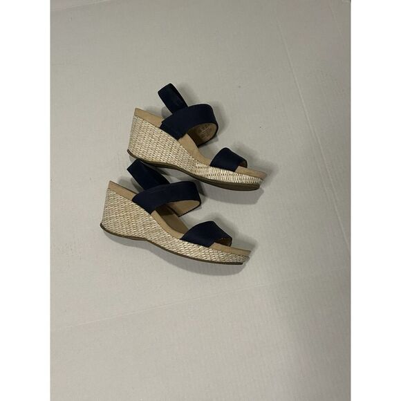 Life Stride Linen Navy Wrap Sandals 3" wedge. Preowned in great condition, 8.5. - Picture 3 of 5